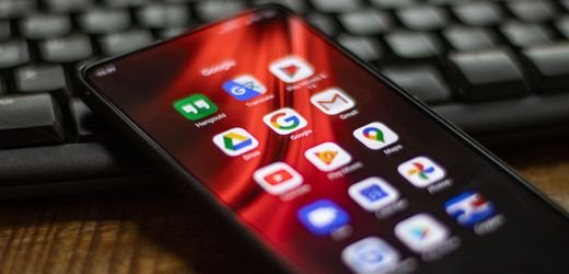EU zwingt Google zur Öffnung von Android für KI-Assistenten
