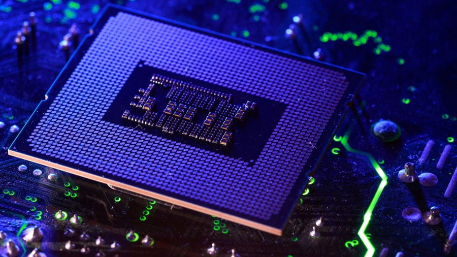 Google Places Billion-Dollar Order for AI Chips with Intel