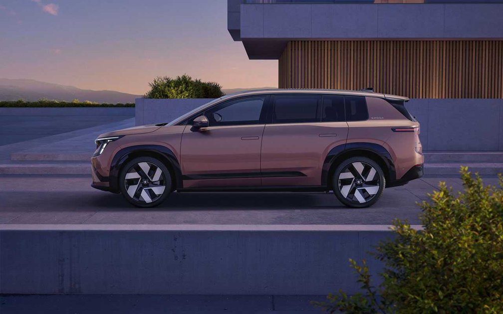 Škoda Unveils New Electric Flagship Peaq