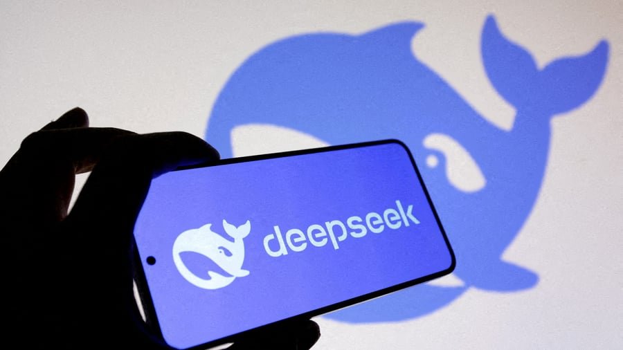 Microsoft Considers Chinese AI Model Deepseek