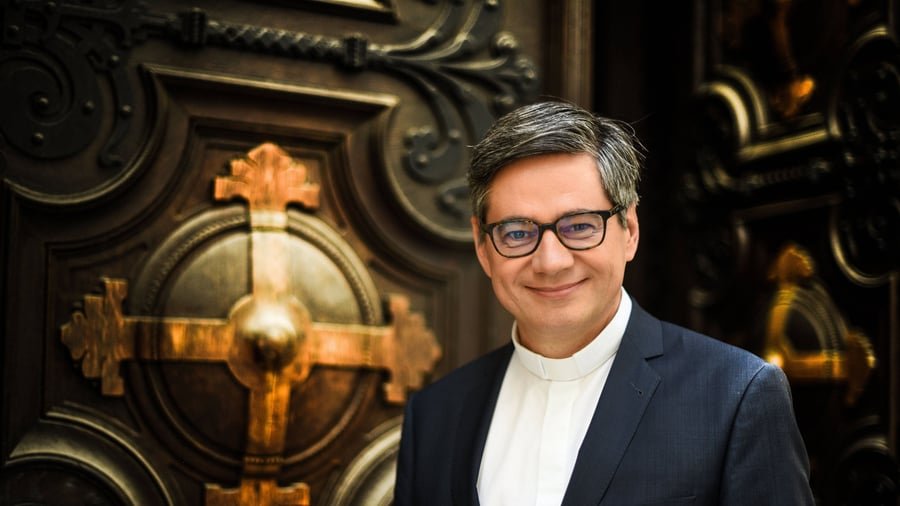 Éric Salobir: Bridge Between Tech and the Vatican