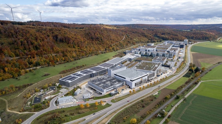 Zeiss: Tradition Meets Innovation in the 21st Century